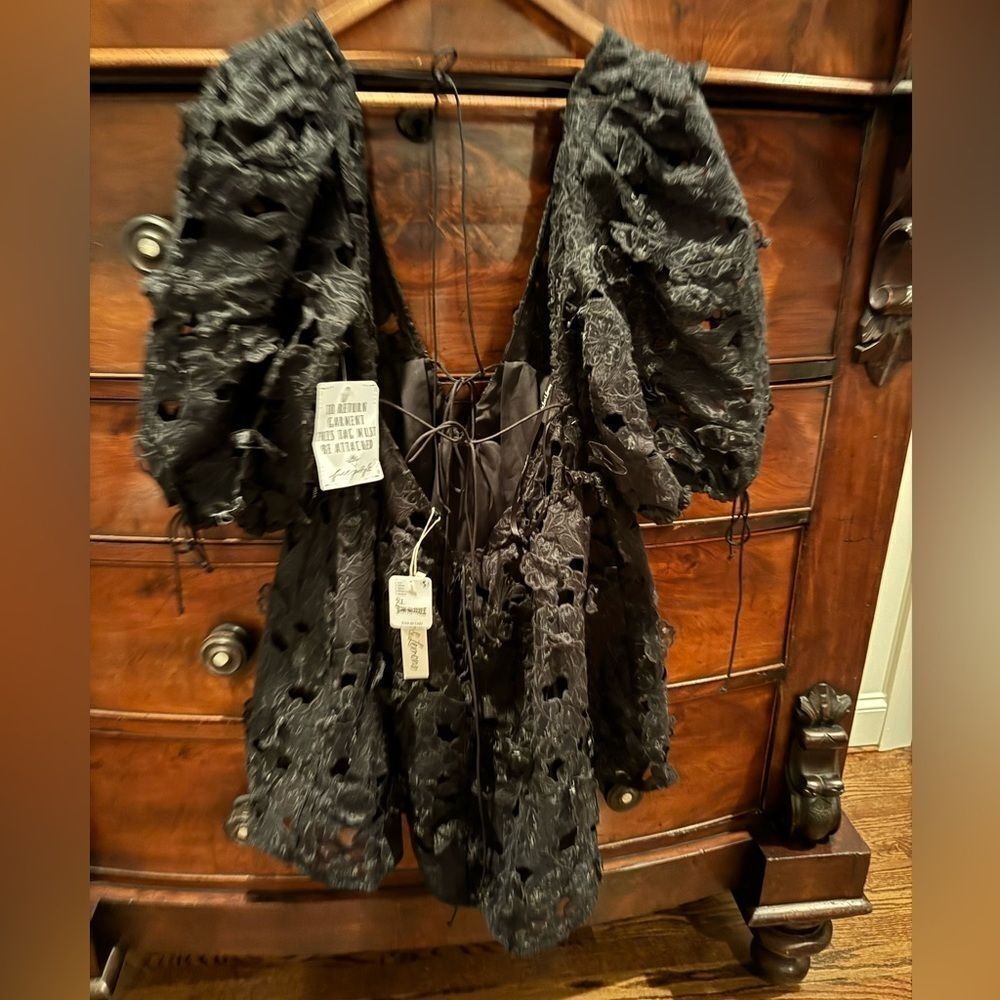 Free People For Love & Lemons
Serena Mini Dress in Black size xL - Picture 5 of 6